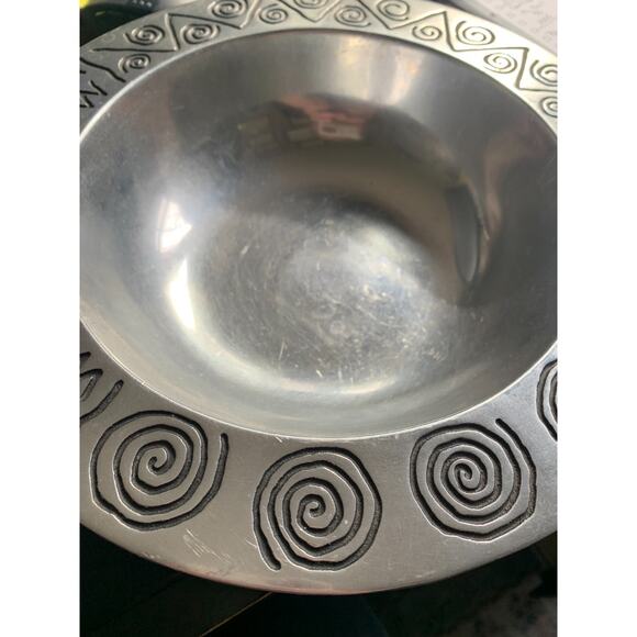 Reggae Wilton Armetale 10.5” x 2” Round Pewter Bowl - Heavy 2.5 Lb USA Vtg 1990 - Picture 1 of 4